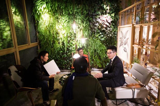 组图：90后房产销售员 一年能卖5.5个亿